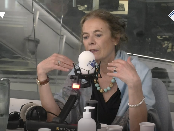 Komt ons voedsel door de oorlog in Oekraïne straks van sterk vervuilde grond? Onder andere oud-topvrouw van de FAO Louise Fresco reageert