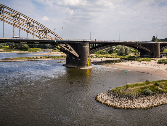 Nederlandse rivieren drogen op