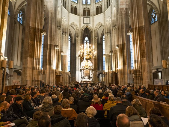 Ontkerkelijking zet door: bijna zes op tien Nederlanders niet religieus