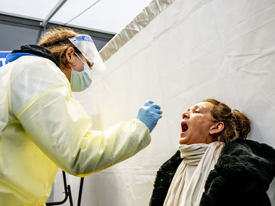 Moeten we stoppen met massaal testen?