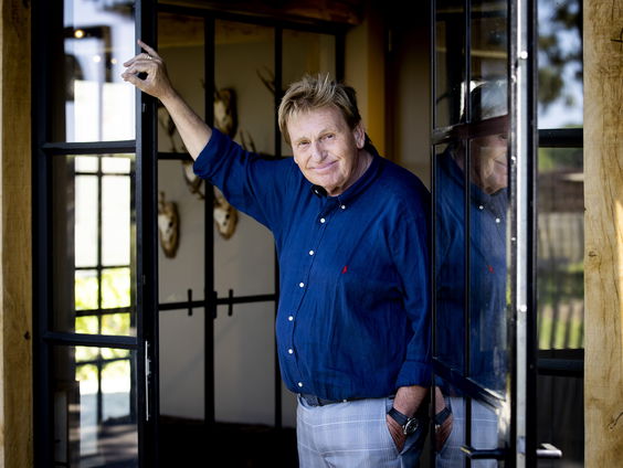 Henny Huisman staat voor het eerst in het theater