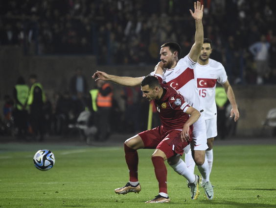 Moet Ajax zakendoen met een Russische club?