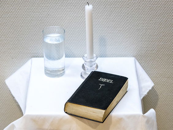 Een genderneutrale versie van het Onze Vader? Theoloog Arnold Huijgen vindt dat geen goed idee