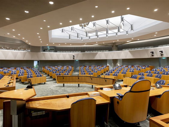 Stand.nl: 'Het is hoog tijd voor de invoering van een kiesdrempel'