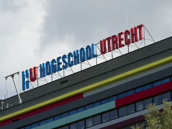 College Hogeschool Utrecht over Holocaust gaat toch door