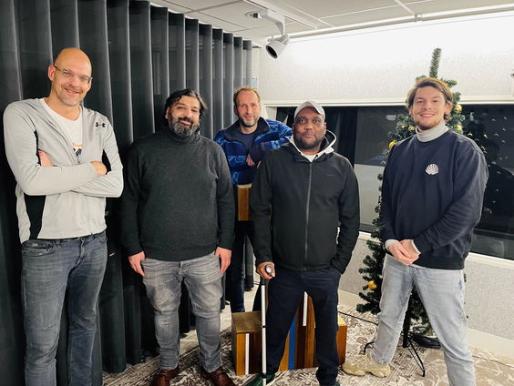 De collega's van Fietskoeriers kunnen niet met en niet zonder elkaar