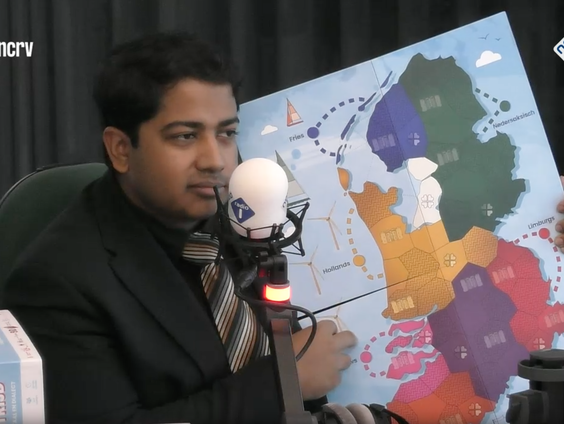 Raoul Buurke over het bordspel Streektaalstrijd