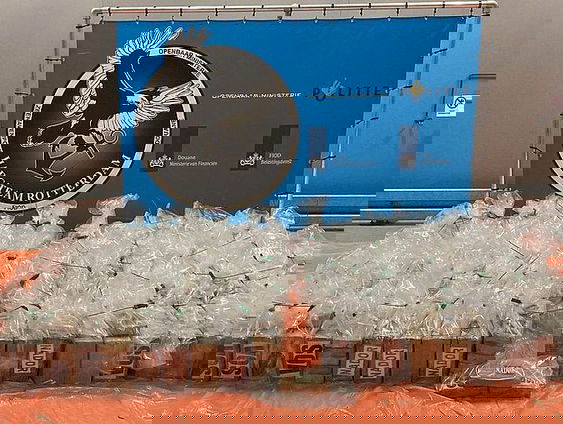 Minder cocaine gevonden in haven van Rotterdam