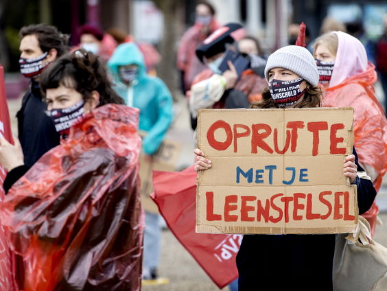 Kamerdebat over herinvoering basisbeurs