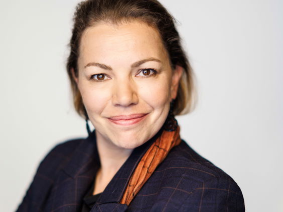 Mitra Nazar, journalist