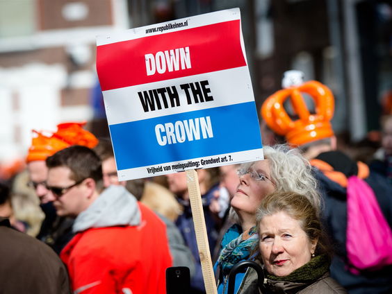 Terug naar Toen: Derde Republiek der Nederlanden uitgeroepen