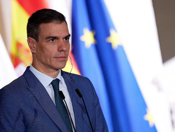 Spaanse premier wil dat jongeren onder de 18 stoppen met kijken van porno