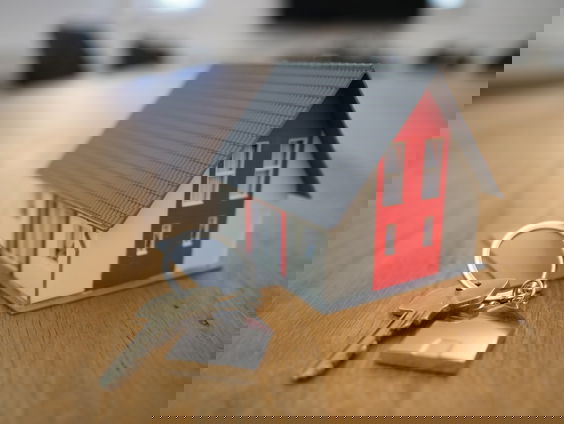 Schaf de tijdelijke huurcontracten af