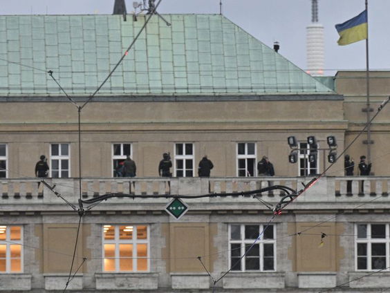 Doden en gewonden bij schietpartij op universiteit Praag