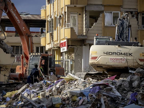 De besteding van het giro 555-geld in aardbevingsgebied in Turkije en Syrië