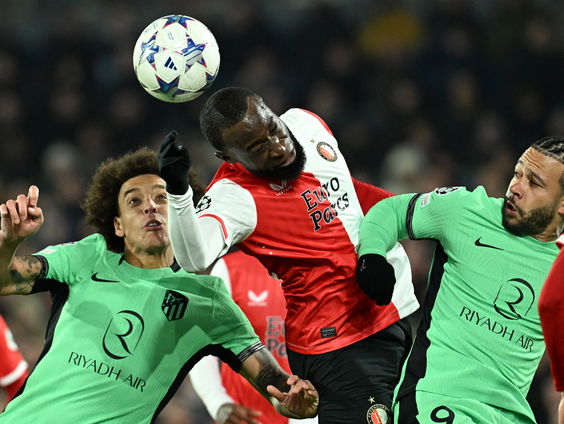 Feyenoord scoort drie keer in de Kuip maar het Rotterdamse avontuur in Champions League is toch ten einde