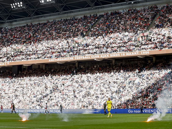 Stand.nl: Ajax moet zwaar gestraft worden