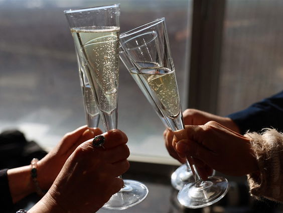 Alcohol mag nog gewoon maar er is steeds meer keus aan -loos