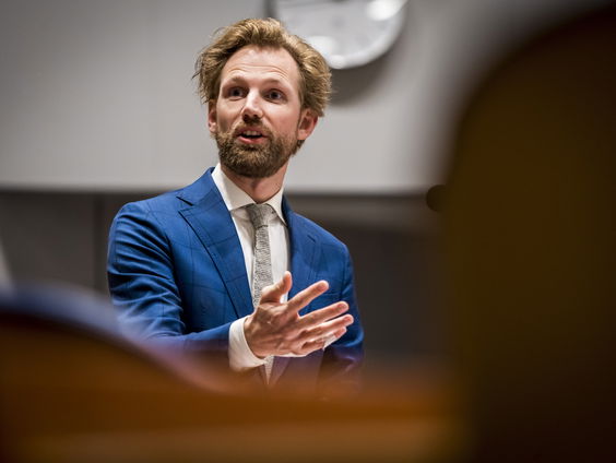 Minister Wiersma wil extra toezicht op avond- en weekendscholen