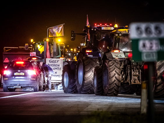 Waarom blokkeren boeren de grensovergangen?