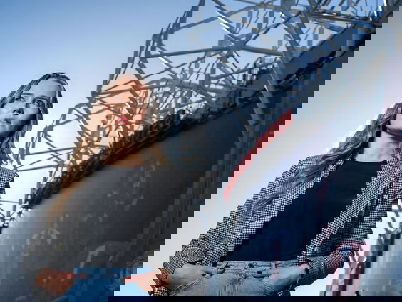 Nederlandse Pien Meulensteen verzorgt commentaar bij BBC van wedstrijd Oranje