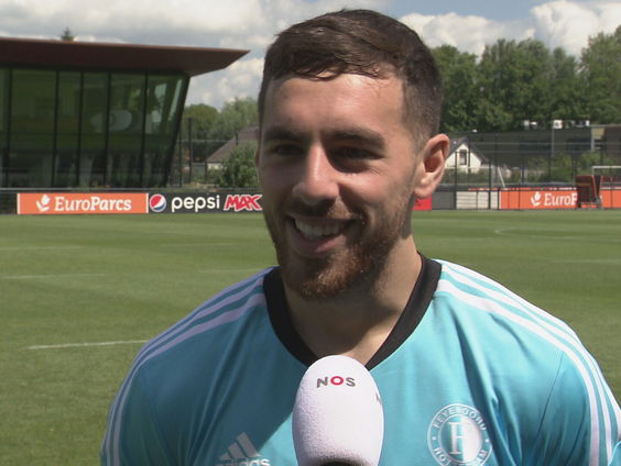 AZ-Feyenoord: Kökcü weigert regenboogaanvoerdersband