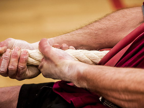 De Vergeten Sporten van Parijs 1900: Touwtrekken