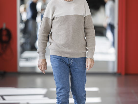 Parkinson-patiënt kan weer lopen dankzij rugimplantaat