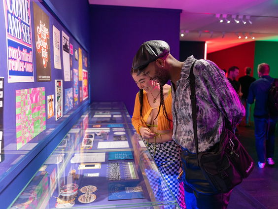 Junior-conservator Kadia Bijlmakers over 'Wie Danst Is Vrij'