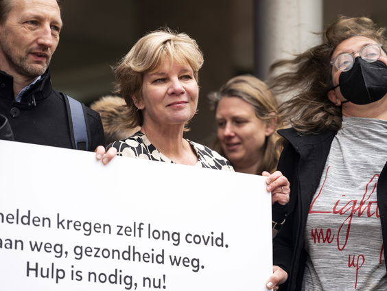 FNV niet blij met eenmalige vergoeding voor zorgmedewerkers met long covid