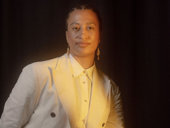 Pianiste Djuwa Mroivili over 'Welcome To Our Guesthouse #7'