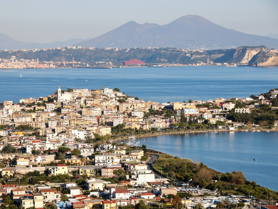 Onrustig rondom supervulkaan Campi Flegrei