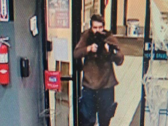 Schutter dringt bowlingbaan en eetcafé binnen in VS: zeker 22 doden