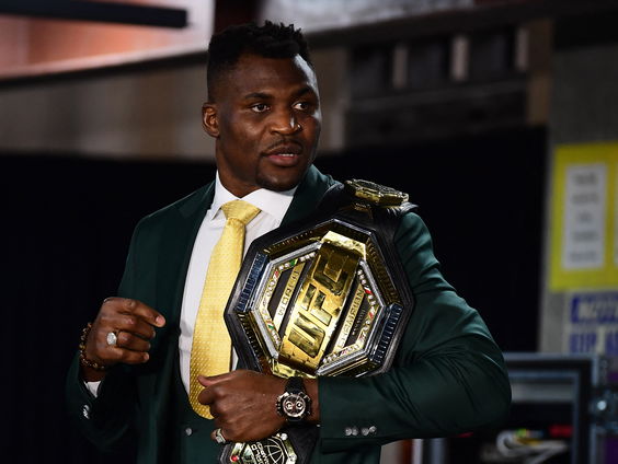 MMA-superster Francis Ngannou gaat weg bij UFC: 'Alsof Ajax uit Eredivisie stapt'