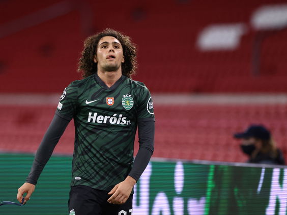 Esteves derde Portugese speler bij AZ: 'Het zijn technisch vaardige spelers'