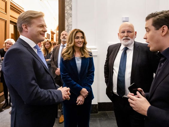 Stand.nl: Het draait in de campagne te veel om wie er premier wil worden