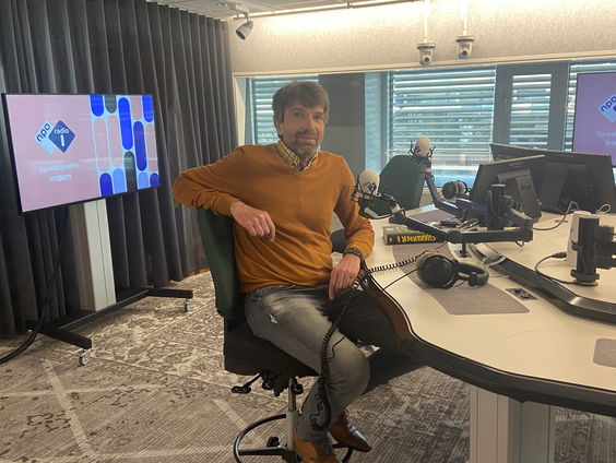 Sieb Kroeske over het nieuwe U2 album met daarin nieuwe opnames van oude nummers