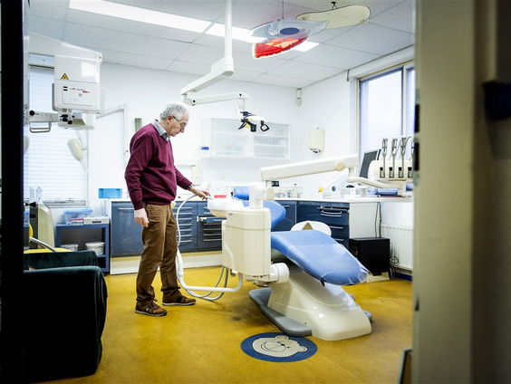 Stand.nl: Tandartszorg moet weer in het basispakket