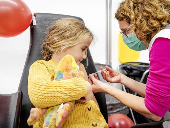 Waarom je kind wel of niet vaccineren?