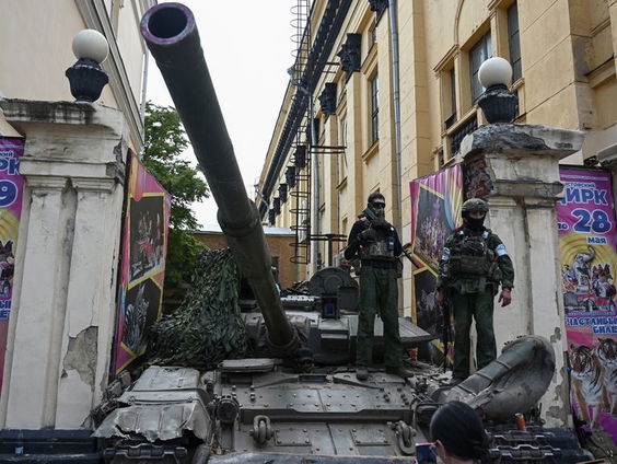Hubert Smeets, Peter Wijninga en Beatrice de Graaf over de ontwikkelingen in Rusland