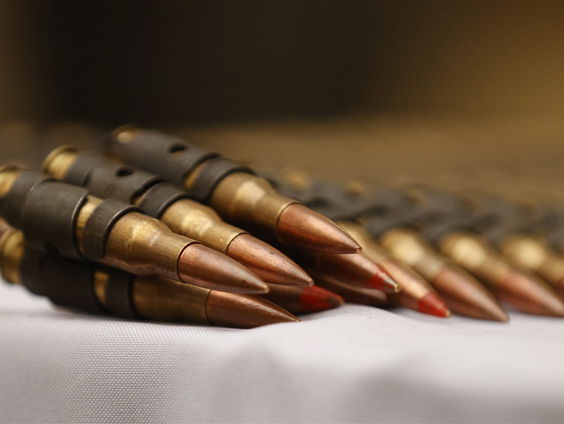 Nederland moet weer eigen wapens en munitie gaan maken