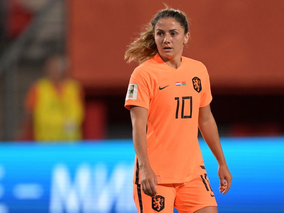 De playlist van de Oranjevrouwen: wat luistert Daniëlle van de Donk op jacht naar EK-goud?