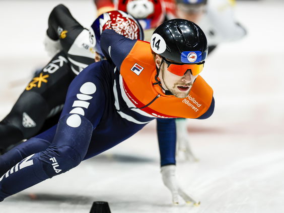 Shorttracker Friso Emons kan zich meer en meer meten met de wereldtop