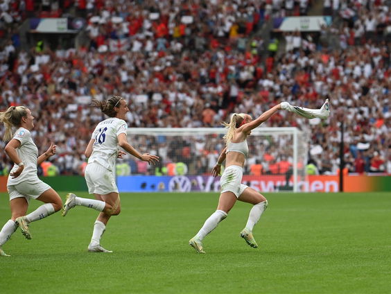 EK voetbal groot succes, maar wat levert al die aandacht op?