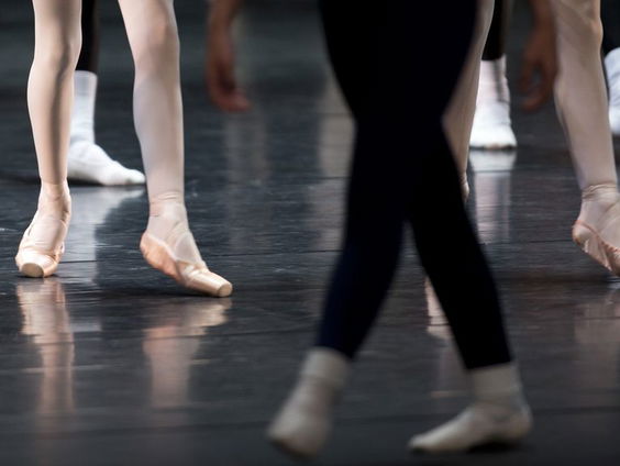 Balletgezelschap van gevluchte Oekraïense dansers moet stoppen