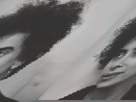 Wie is Adania Shibli, de schrijver die voorlopig geen prijs op de Frankfurther Buchmesse ontvangt