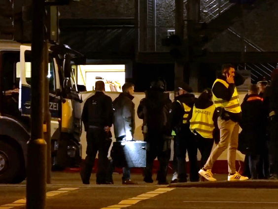 Doden en gewonden bij schietpartij gebedshuis Hamburg