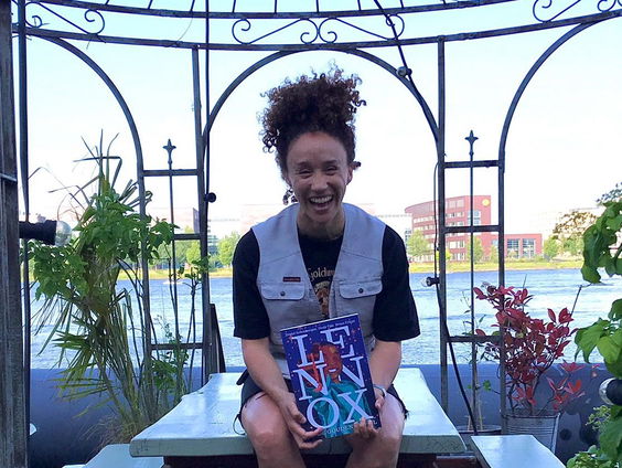 Kinderboekenschrijver Zindzi Zevenbergen stopt alle muziek van Extince in de tijdcapsule