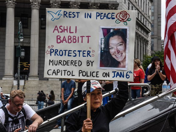 De VS: een jaar na de bestorming van het Capitool