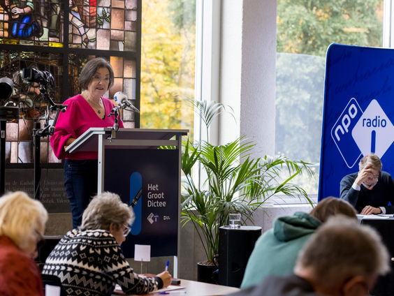 Het Groot Dictee der Nederlandse Taal: voorlezen